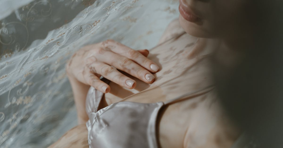 découvrez notre collection de lingerie sexy qui allie confort et séduction. sublimez votre silhouette avec des modèles envoûtants et raffinés, parfaits pour toutes les occasions. exprimez votre sensualité et laissez-vous séduire par nos créations audacieuses.